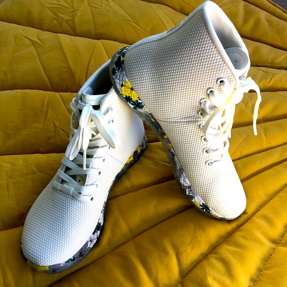 New. Never Used. White high top Nobull daisy trainers. Size 6.5 M